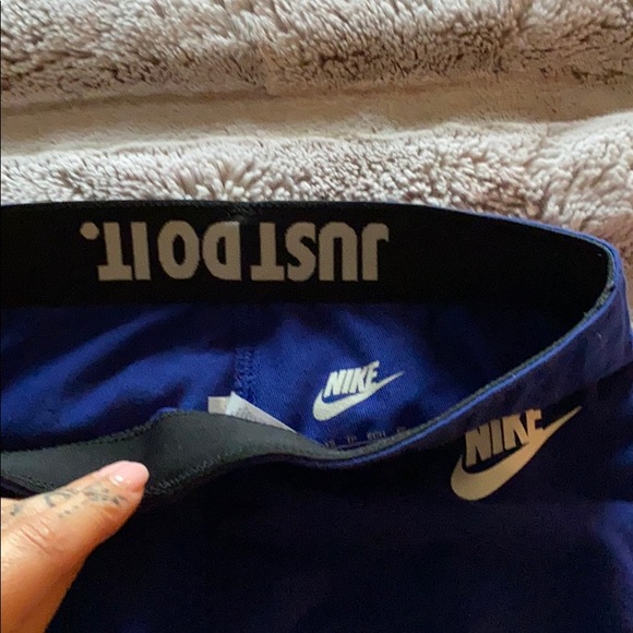 Nike leggings - Picture 2 of 4